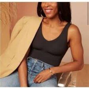 Knix Evolution Shaper Tank in Black